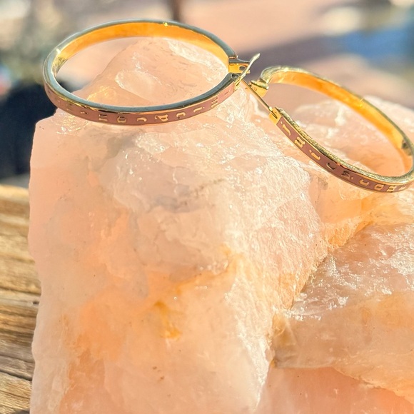 ✨ Juicy Couture Gold-Tone Logo Hoop Earrings ✨ - Picture 6 of 8